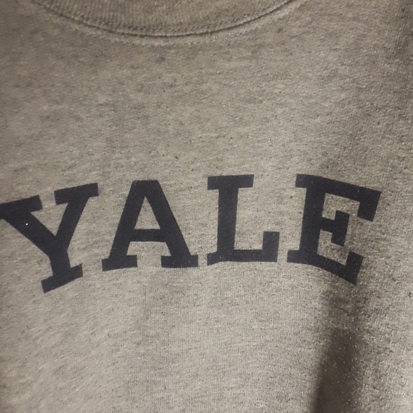 Yale gray sweater no size tag - Picture 8 of 12